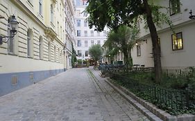 Ferienwohnungen Spittelberg Schrankgasse
